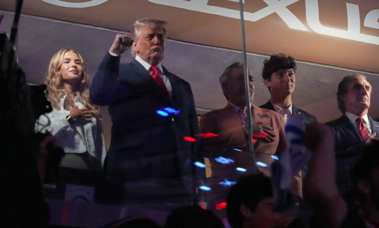 Trump’s NBA Finals suite becomes a cabinet snapshot Trump’s NBA Finals suite becomes a cabinet snapshot