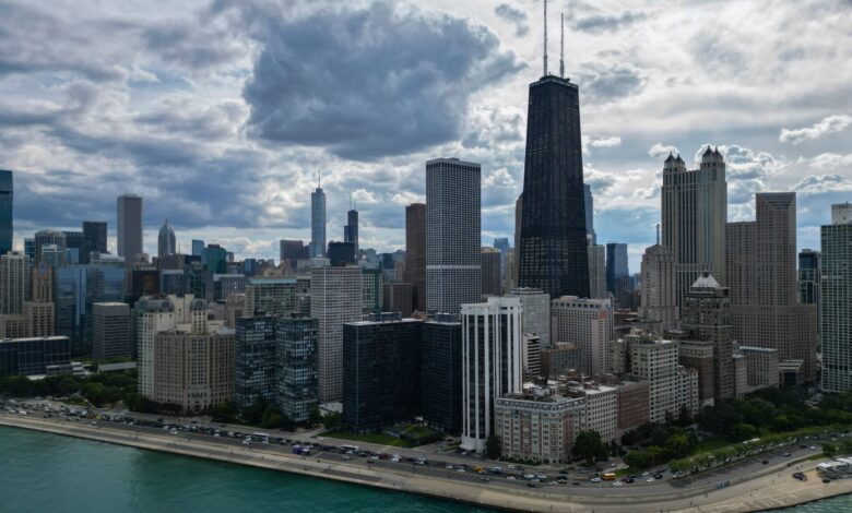 Trump presses military help after Chicago weekend shootings