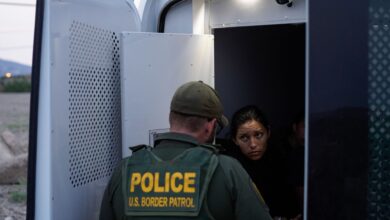 Judge orders Trump to restart asylum and immigration applications