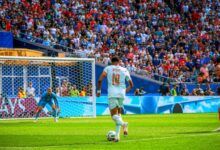 France seize control with dazzling attack in 4-1