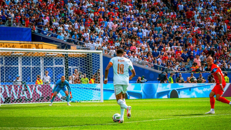 France seize control with dazzling attack in 4-1