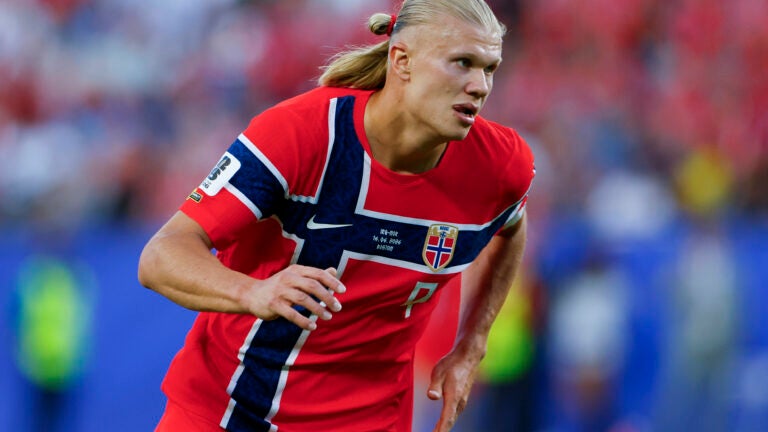 Haaland powers Norway’s 4-1 win, turning Foxborough rooting