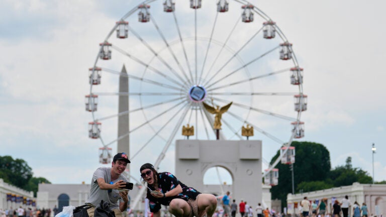 Dinosaur ribs and political friction at Great American State Fair