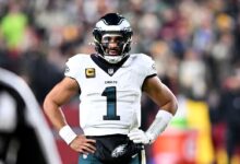 Eagles’ Jalen Hurts trails new offense at minicamp