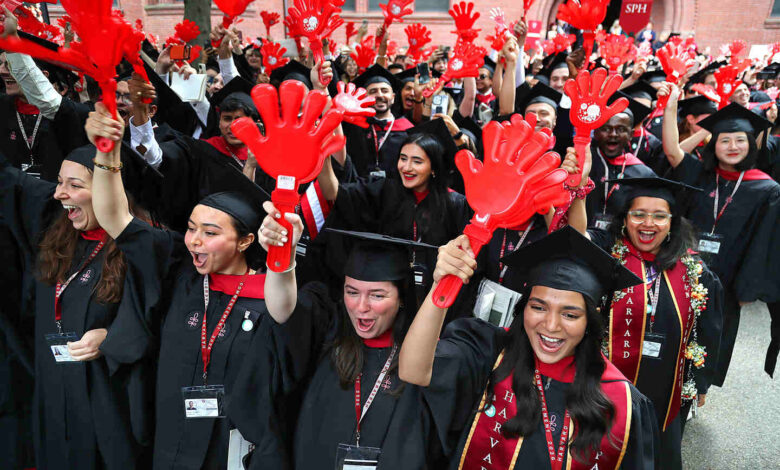 Harvard Won’t Settle, While Grocery Workers Struggle Harvard Won’t Settle, While Grocery Workers Struggle