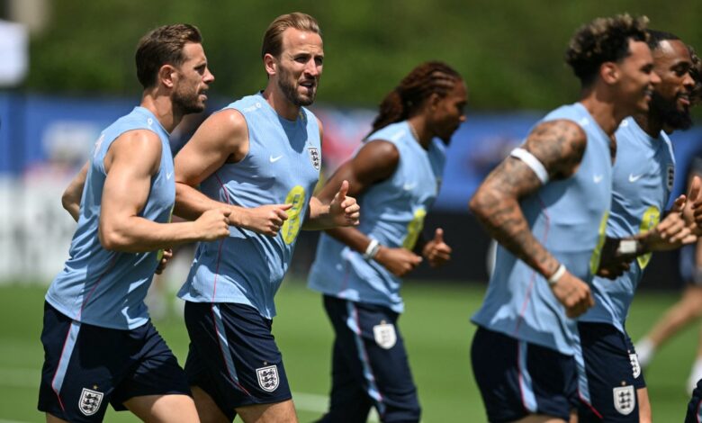 England brings palm-cooling device to World Cup heat