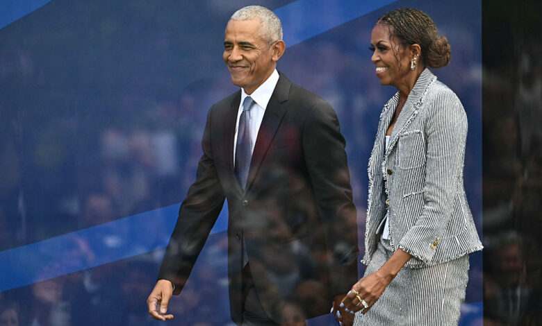 Obama champions civic hope as center opens in Chicago