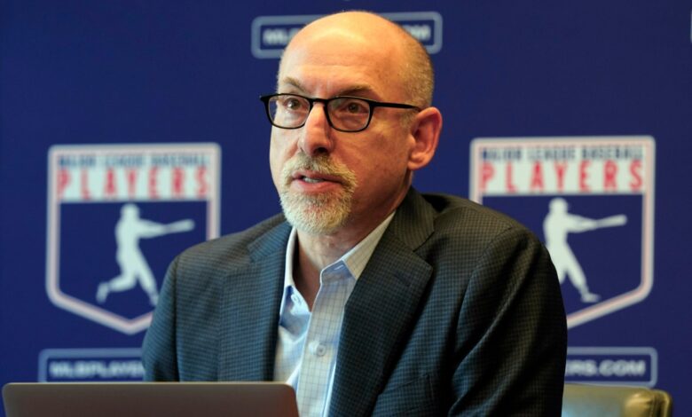 Union chief vows to fight MLB salary cap, lockout looms