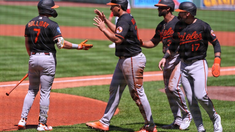 Orioles explode early, rout Red Sox 8-2