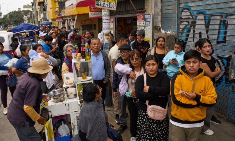 Peru runoff vote tight as crime fears drive turnout Peru runoff vote tight as crime fears drive turnout