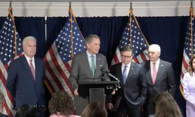 Trump Cancels Housing Bill Signing as Hill Praises It