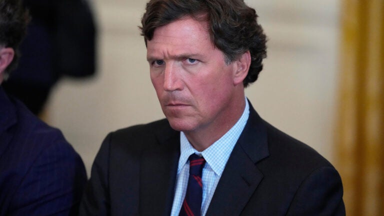 Tucker Carlson says he’ll abandon both parties Tucker Carlson says he’ll abandon both parties