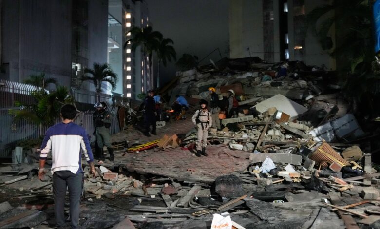 Caracas shaken by back-to-back 7.1 and 7.5 quakes
