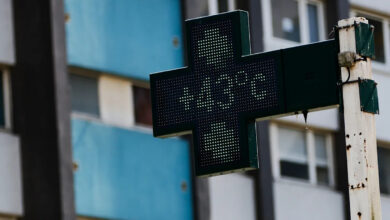 France braces under red heat alert as records near France braces under red heat alert as records near