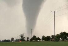 Confirmed tornadoes strike Illinois and Iowa Wednesday evening