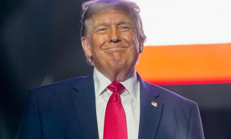 Trump’s crypto bank bid accelerates federal conflict fears