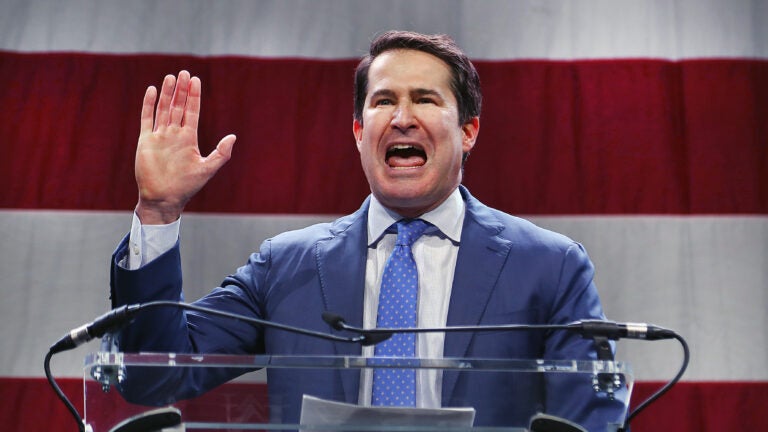 Moulton phone-knocking video sparks Fox identity fight