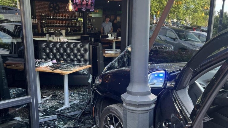 Car crashes into Newburyport’s Black Cow, three hurt