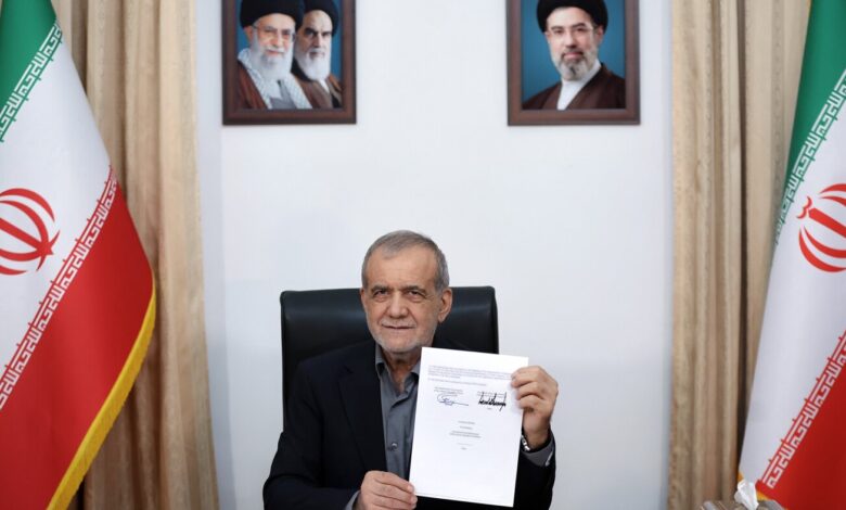 Vance delay and strikes test Trump-Iran ceasefire Vance delay and strikes test Trump-Iran ceasefire