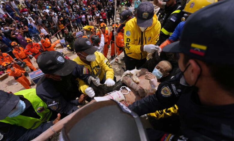 Survivors pulled from rubble as Venezuela quake toll rises