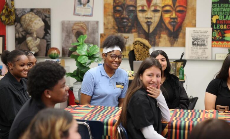 LAUSD eyes shutdown of Locke High charter in Watts LAUSD eyes shutdown of Locke High charter in Watts