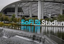 Los Angeles warms up before U.S. World Cup kick-off