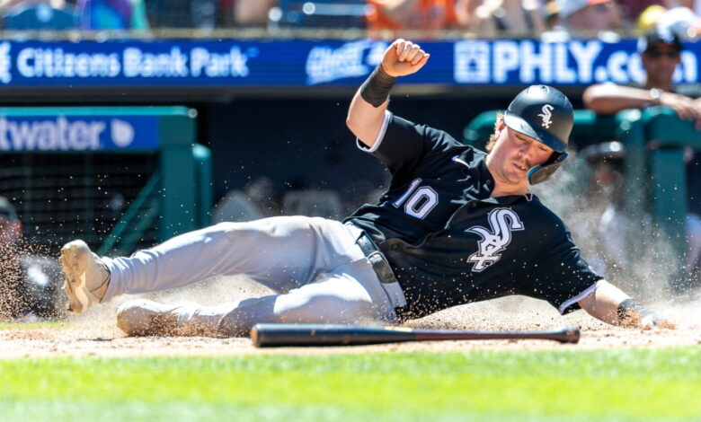 White Sox squander lead as Phillies win 9-5 White Sox squander lead as Phillies win 9-5