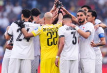 Iraq photographer blocked at O’Hare as player held