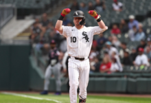 White Sox surge to AL Central tie, riding momentum