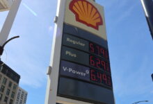 Chicago drivers stop checking gas prices amid inflation
