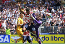 U.S. shuts out Australia, reaches World Cup knockout round