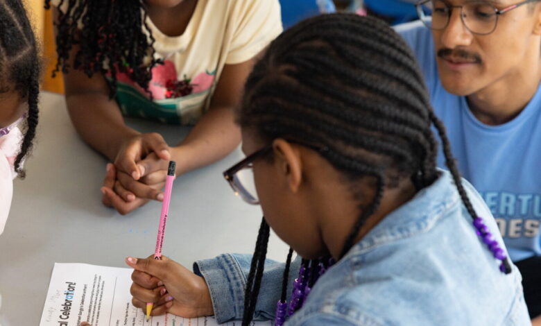 Chicago after-school program uses paper pencils to teach AI Chicago after-school program uses paper pencils to teach AI