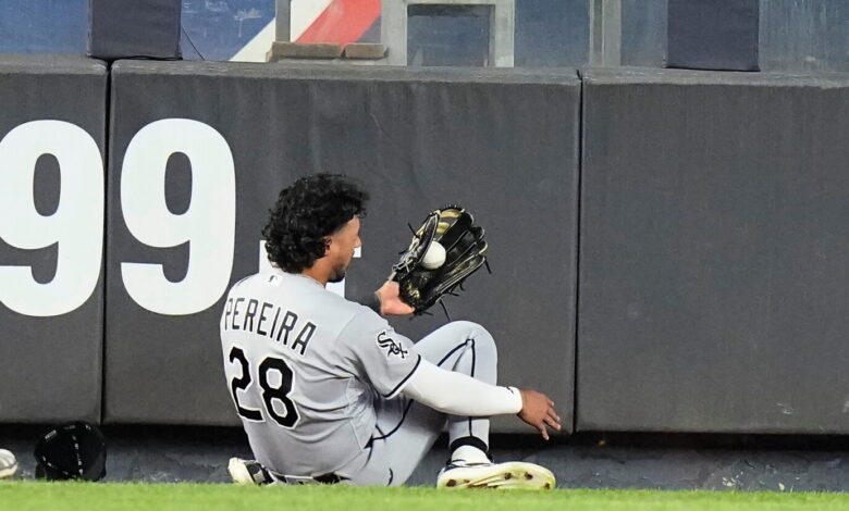 White Sox sidelined Pereira after wall crash concussion White Sox sidelined Pereira after wall crash concussion