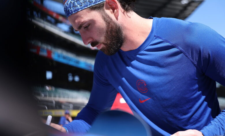 Cubs consider benching Swanson amid offensive slump