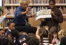 Obama couple surprises Chicago students as library opens