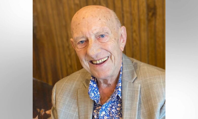 Arnold Van Puymbroeck, Chicago’s Belgian “glue,” dies at 95 Arnold Van Puymbroeck, Chicago’s Belgian “glue,” dies at 95
