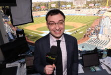 Benetti repairs White Sox ties before Sunday Night Baseball