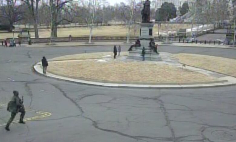 Georgia Teen Who Charged Capitol With Loaded Shotgun Pleads Guilty