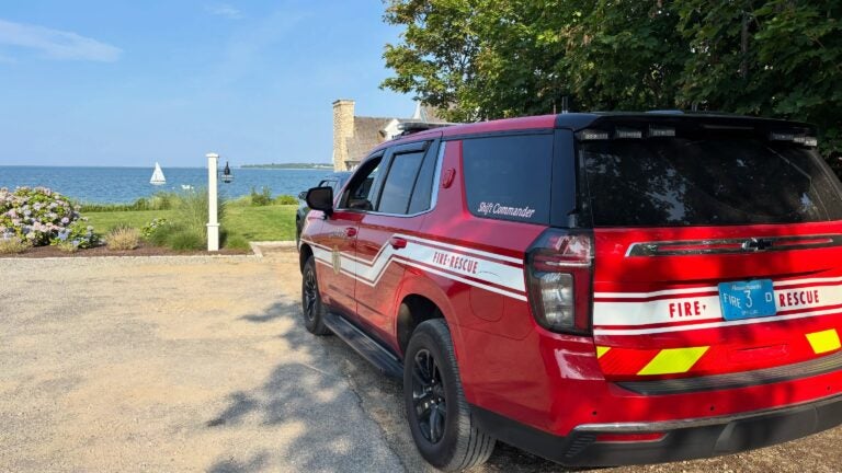 Duxbury man drowns while swimming to his boat Duxbury man drowns while swimming to his boat
