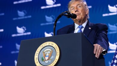 Trump’s language war turns grammar into politics