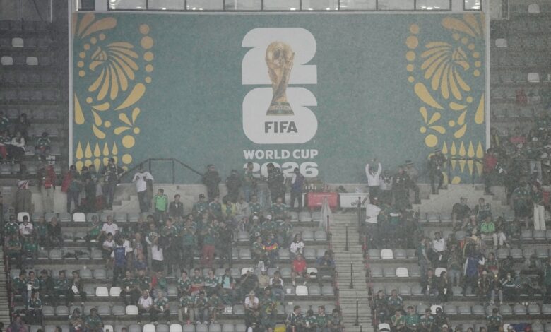 England hands Mexico first World Cup defeat at Azteca