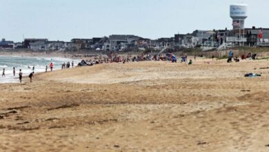 Boater remains missing after crash off Salisbury Beach