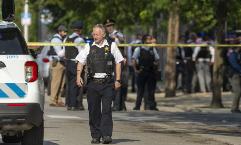 Two dead, seven injured in Chicago Fourth weekend