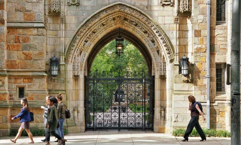 Yale weighs settlements as Justice moves beyond medical school Yale weighs settlements as Justice moves beyond medical school