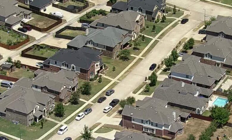 5-year-old girl dies after being left inside vehicle outside Garland home, police say 5-year-old girl dies after being left inside vehicle outside Garland home, police say
