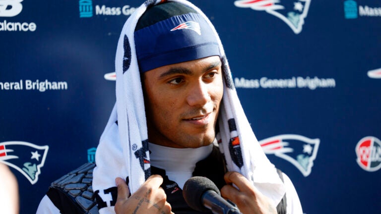 Schefter: Patriots, Christian Gonzalez ‘not in same neighborhood’ in contract talks 