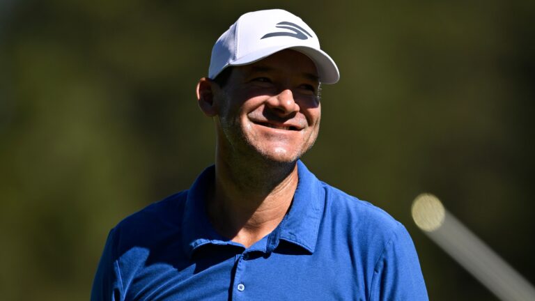 CBS almost certainly would improve its NFL broadcaster roster by permanently sidelining Tony Romo CBS almost certainly would improve its NFL broadcaster roster by permanently sidelining Tony Romo