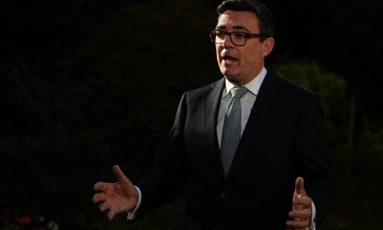 British Leader Reportedly Exchanged Messages With Impostor Of Top White House Official