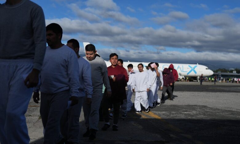 More Than 2,300 Mexicans Sent To Guatemala And Honduras As Trump Ramps Up Third-Country Deportations