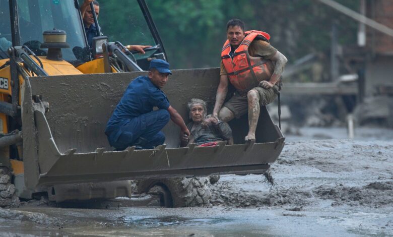 Floods caused by a glacial collapse kill at least 160 people on Nepal-China border, hundreds missing – WTOP News Floods caused by a glacial collapse kill at least 160 people on Nepal-China border, hundreds missing – WTOP News